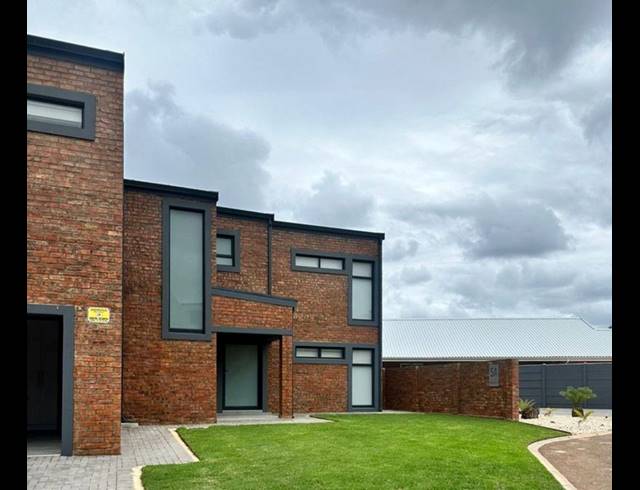 3 BEDROOM HOUSE FOR SALE IN JONGENSFONTEIN